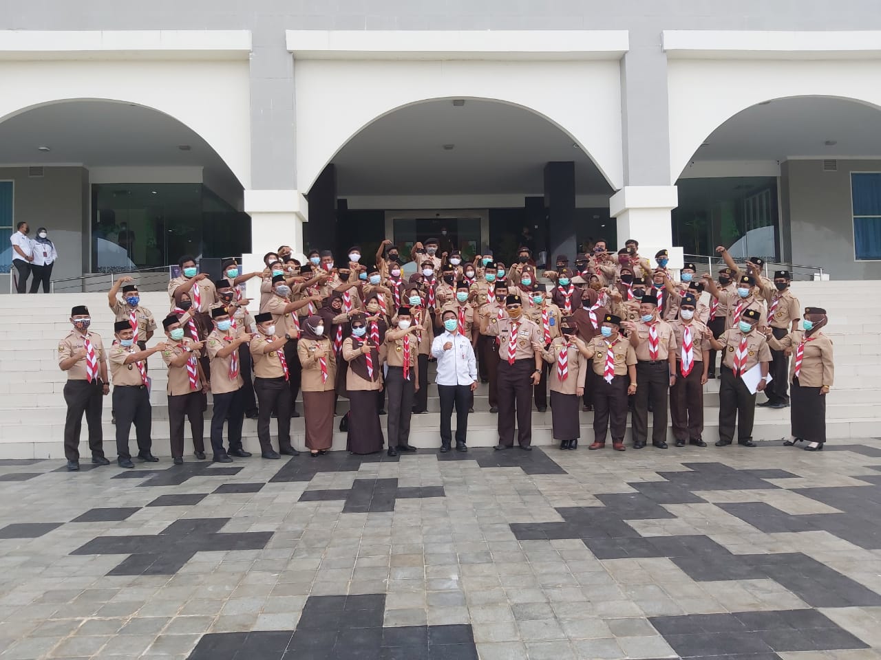 Aksi Bumbung kemanusiaan Pramuka Kwarcab Pekanbaru Kumpulkan Donasi Rp 67 Juta